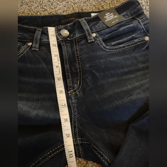 Silver Jeans Co. Suki Curvy Fit Mid Rise Jeans - Picture 10 of 14